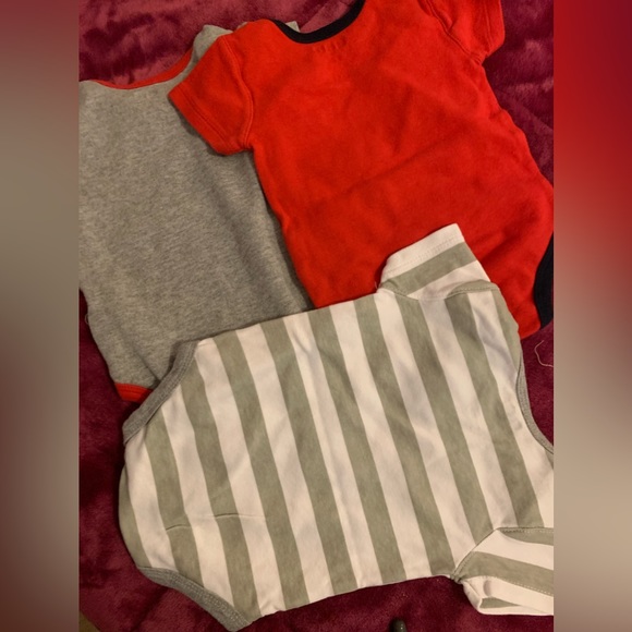 🍼🍼🍼Reebok Onsies Washington Cardinals No stains and great condition 3-6mths - Picture 6 of 6
